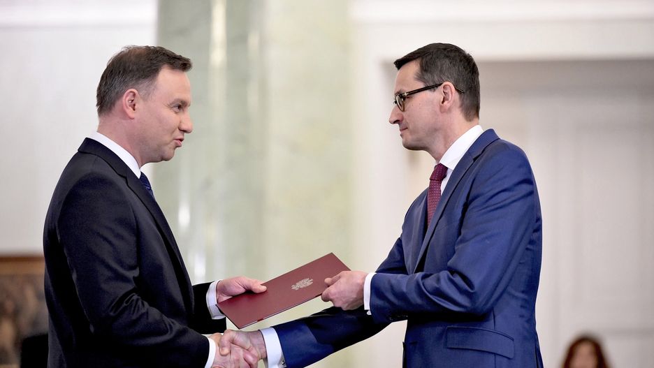 Morawiecki ma przed sobą misję niemożliwą. Przekonał się o tym już na starcie