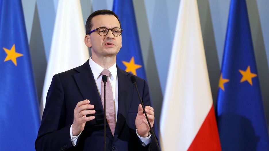 Koronawirus w Polsce. Premier Mateusz Morawiecki wprowadza kolejne decyzje