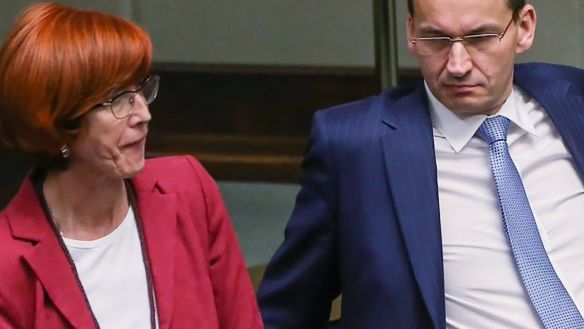 Morawiecki planuje zmianę zasad waloryzacji emerytur na bardziej wyrównaną, ale na 500+ mikołajkowego dodatku nie da raczej Rafalskiej pieniędzy
