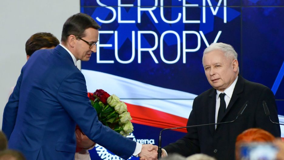 Premier Mateusz Morawiecki i prezes PiS Jarosław Kaczyński w sztabie wyborczym