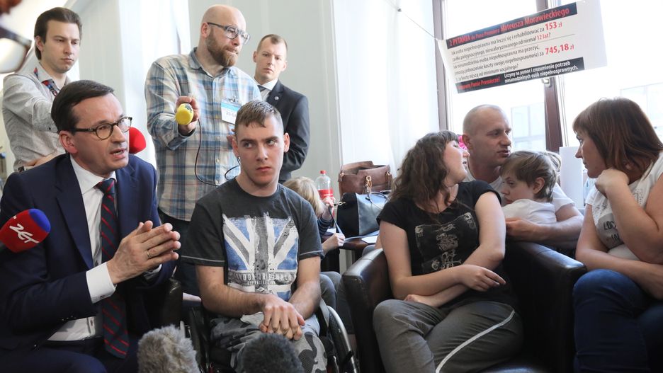 Wizyta premiera podczas protestu w Sejmie