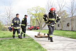 Strażacy ze Strzelec Opolskich dostali medale. Zobaczyli na nich pracownika magistratu