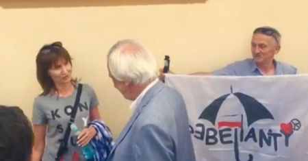 Ryszard Terlecki w Przysiekach. Czekało na niego 14 nieprzychylnych PiS "Rebeliantów Podkarpackich"