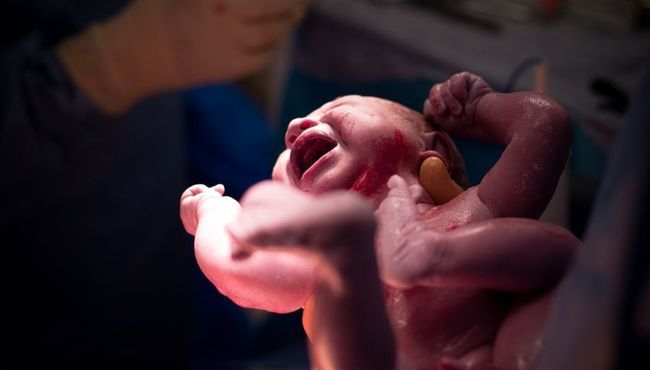 Noworodek przychodzi na świat w szpitalu