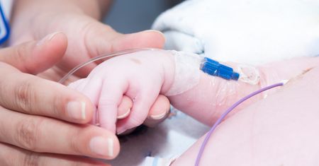 Ciężko pobił niemowlę w obcym domu. Są zarzuty dla 36-latka