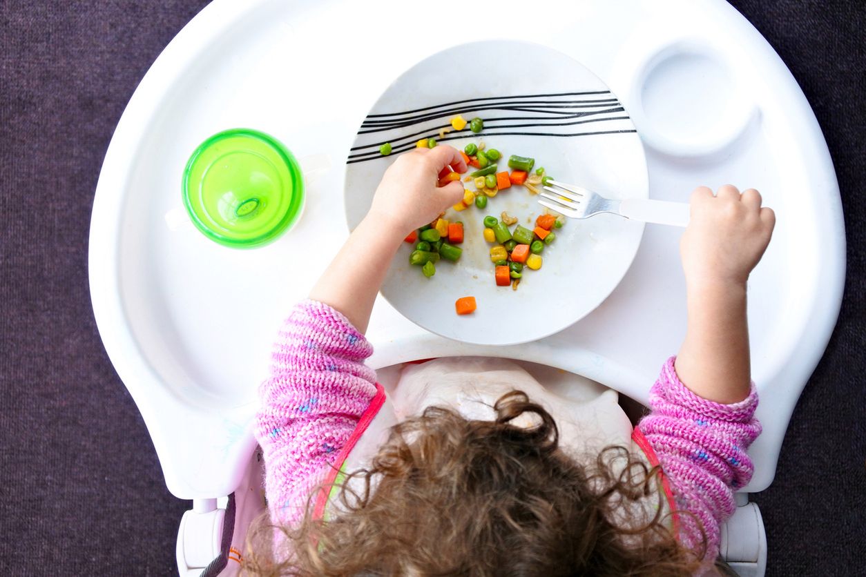 Weganie katowali córkę restrykcyjną dietą. Prawie umarła z głodu