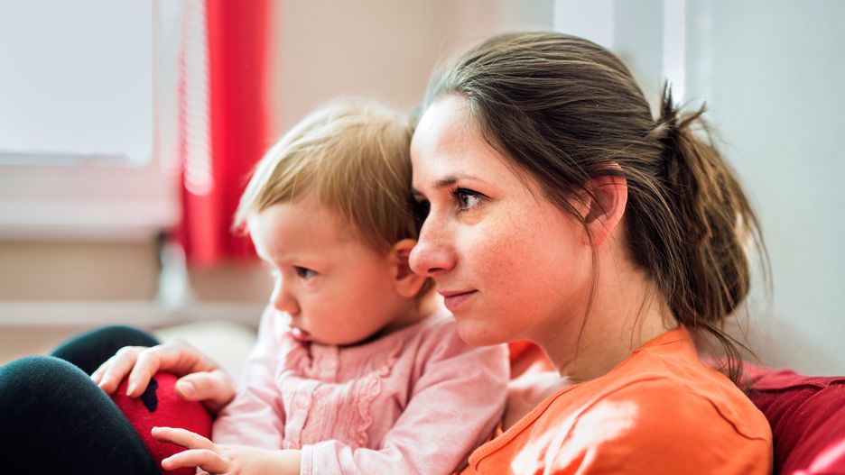 Niewinne sekrety, jakie rodzice powierzają dzieciom, mogą zaważyć na przyszłości najmłodszych.