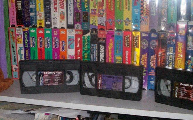 Nadal masz kasety VHS? Te stare nośniki są warte fortunę - nawet 7 tys. złotych za sztukę