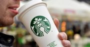 Starbucks zwolnił pracownika za skandaliczny dopisek na kubku