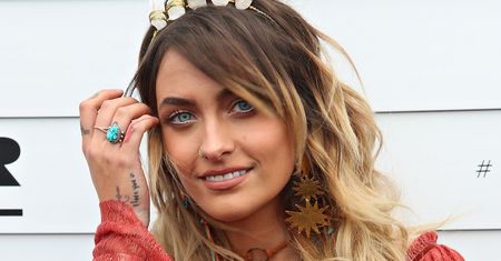 Paris Jackson łamie konwenanse. Na imprezie pokazała nieogolone nogi