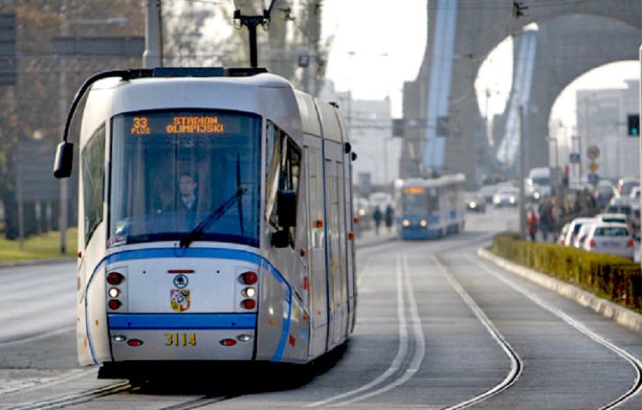 Wrocław. Groził śmiercią pasażerom. W ręce miał nóż