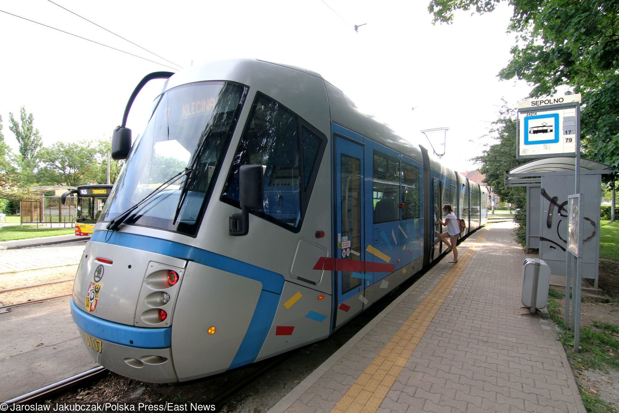 W wakacje na wrocławskich ulicach ma być więcej tramwajów
