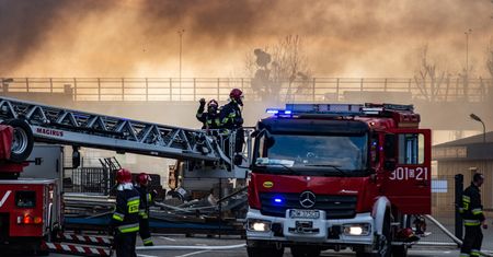 Wrocław. Ogromny pożar, kłęby dymu nad miastem