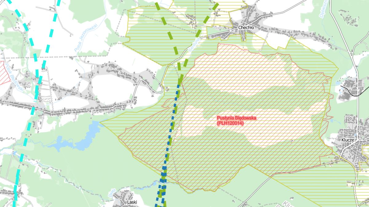 Mapa z wariantami linii kolejowej. Dwa biegną przez Pustynię Błędowską.