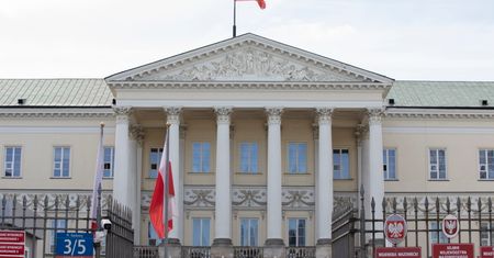 Podejrzany o korupcję Karpiński zrezygnował ze stanowiska sekretarza miasta Warszawy