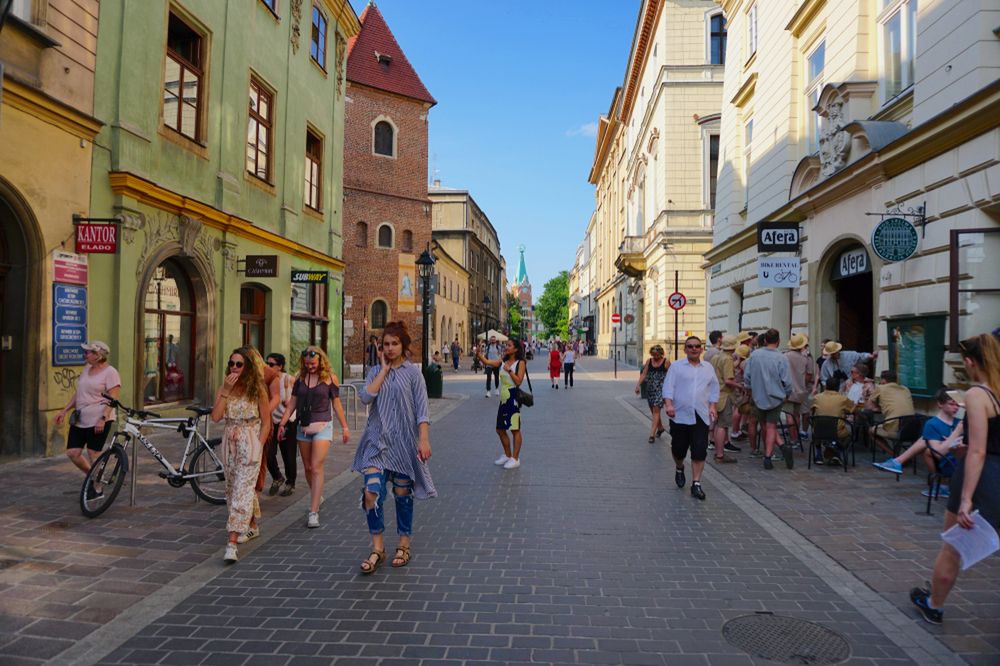 Dziesięć miast w Europie prosi o pomoc w walce z Airbnb. Wśród nich jest Kraków