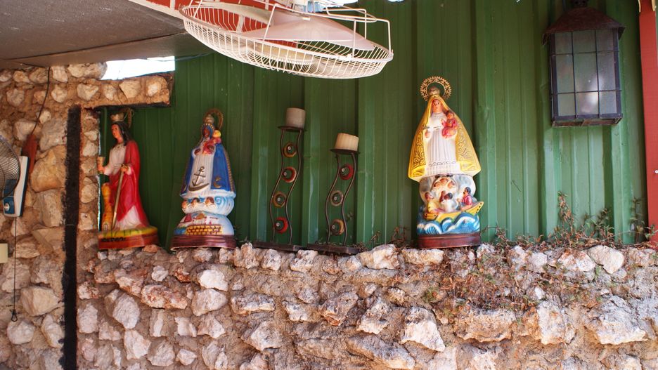 Santeria jest niezwykle popularna na Kubie, praktykuje ją spora część społeczeństwa - nie tylko starsze, ale i młodsze pokolenie