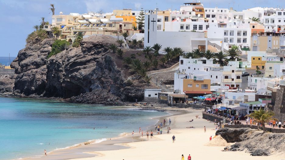 Morro Jable przyciąga rzesze turystów z różnych zakątków świata