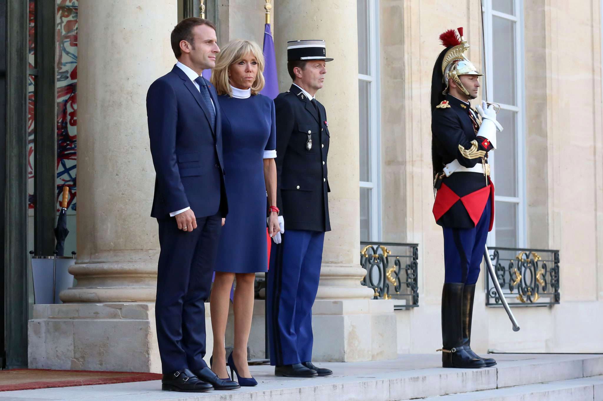 Brigitte Macron i Emmanuel Macron na spotkaniu dyplomatycznym