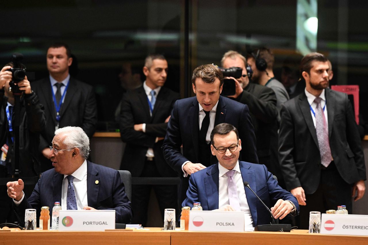 Prezydent Francji Emmanuel Macron w poniedziałek w Polsce. PiS mówi o "przełomie". Andrzej Duda podpisze umowy