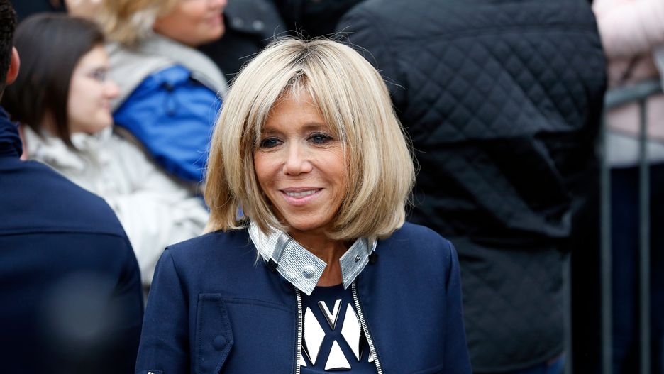 Brigitte Macron jest pierwszą damą, która nie zamyka się w pałacu. 