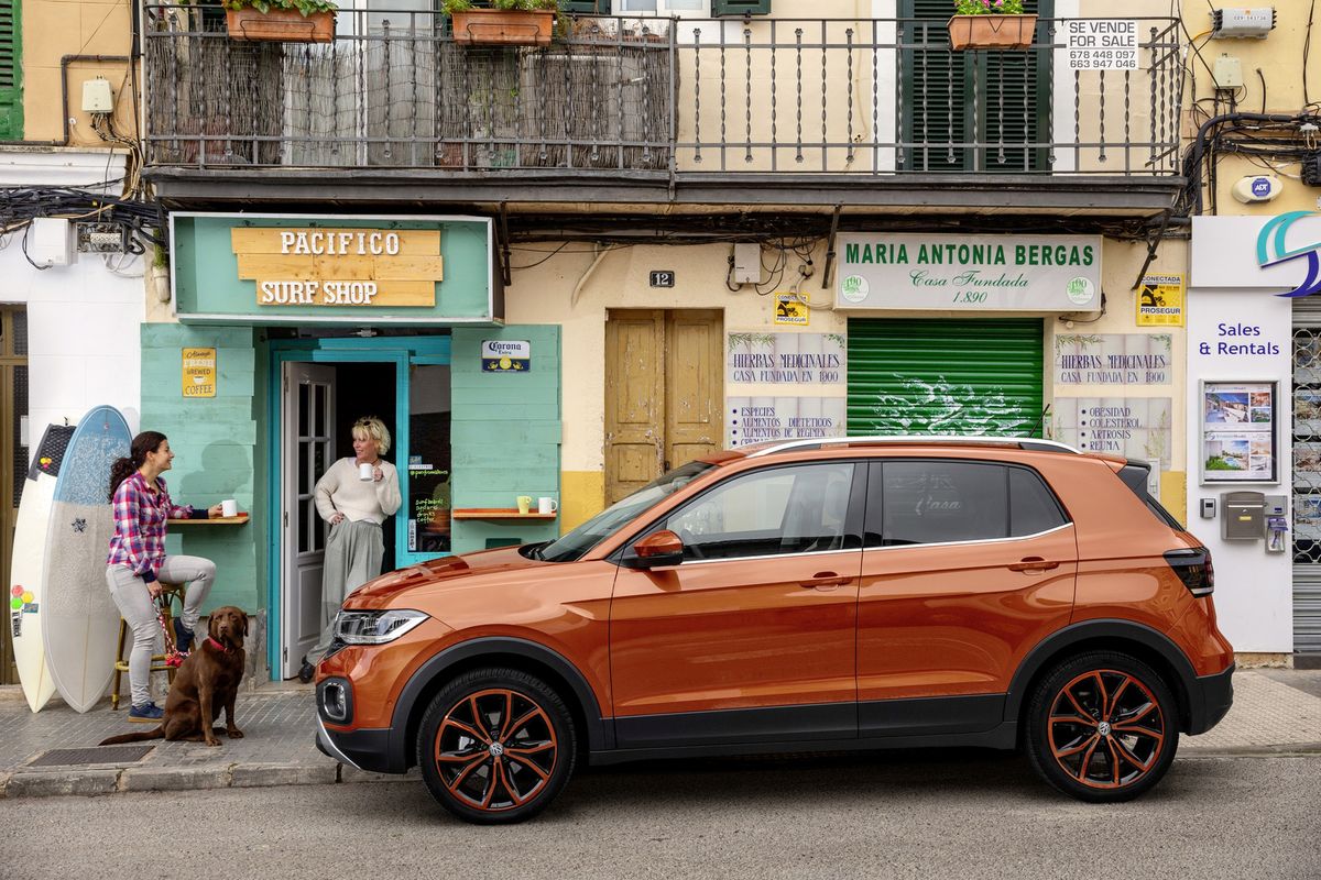 Systemy i asystenci, czyli dlaczego Volkswagen T-Cross to samochód dla wymagających