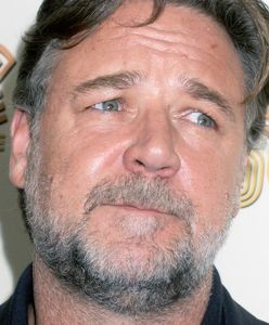 Russell Crowe w nowym serialu HBO. Jak wygląda aktor w "Na cały głos"?