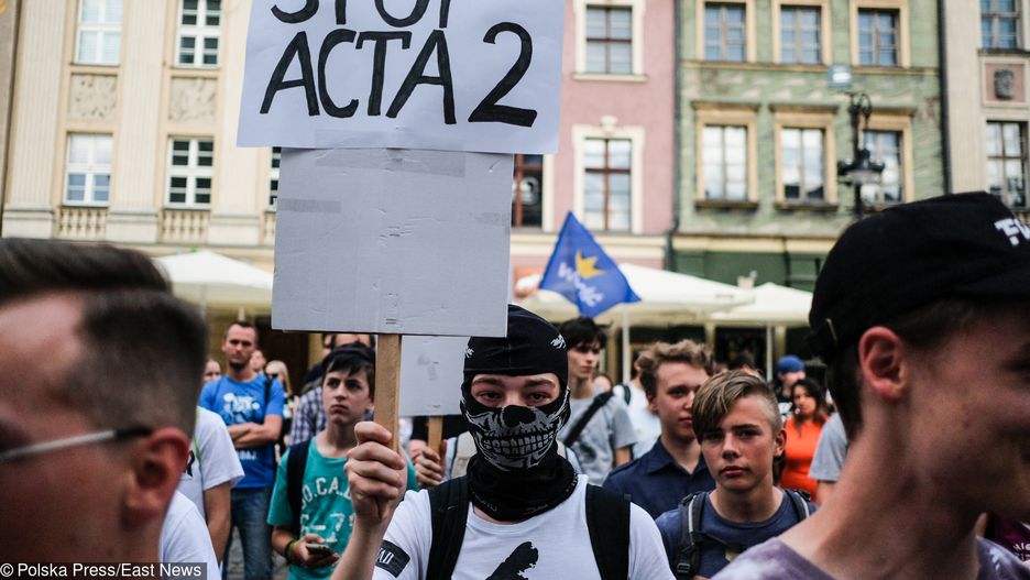 Przeciwko Acta 2.0 protestuje nie tylko polska Wikipedia. Ludzie wyszli na ulice