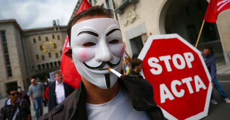 Niespodziewana zmiana miejsc. PO i PiS zarzucają sobie cenzurowanie internetu