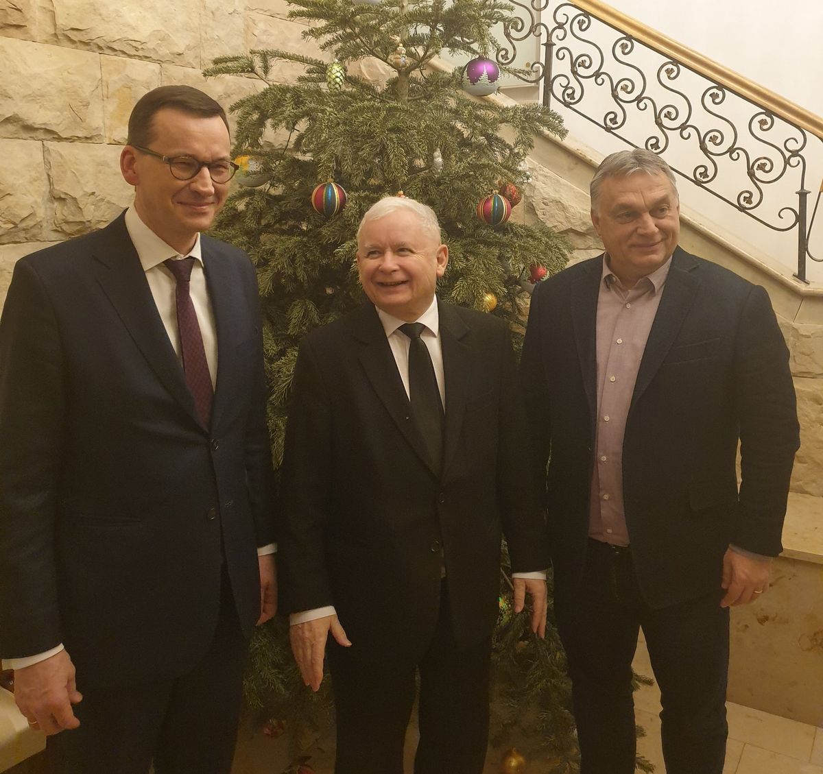 Jarosław Kaczyński i Mateusz Morawiecki rozmawiali z Victorem Orbanem. Kulisy spotkania