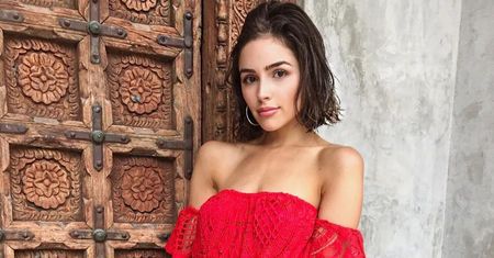 LOOK OF THE DAY: Olivia Culpo odsłania ramiona