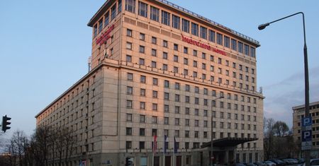 Sędziowie KRS będą sypiać w 4-gwiazdkowym hotelu. Koszt to blisko pół mln zł