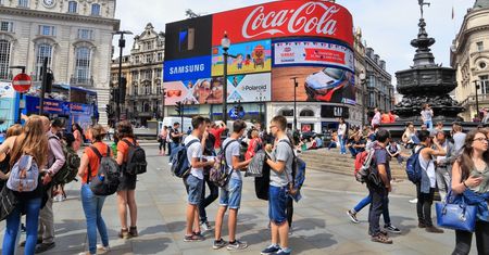 Londyn - zgasły reklamy na Piccadilly Circus