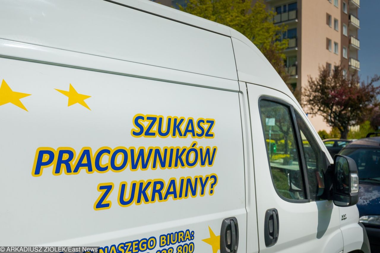 Ukraińcy w Polsce. Coraz więcej chce zostać na stałe, bo zarabiają lepiej
