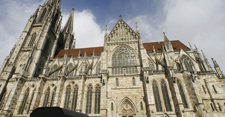 Skandal pedofilski w kościelnym chórze w Ratyzbonie
