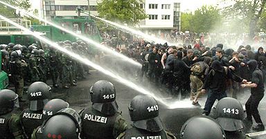 W Berlinie zatrzymano około 170 inicjatorów niepokojów