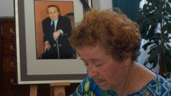 Krakowianka Ewa Borowiejska jako jedna z pierwszych wpisła się do księgi kondolencyjnej wyłożonej w krakowskim magistracie