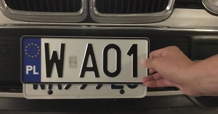 Mniejsze tablice rejestracyjne już w urzędach. Nowe rozporządzenie weszło w życie