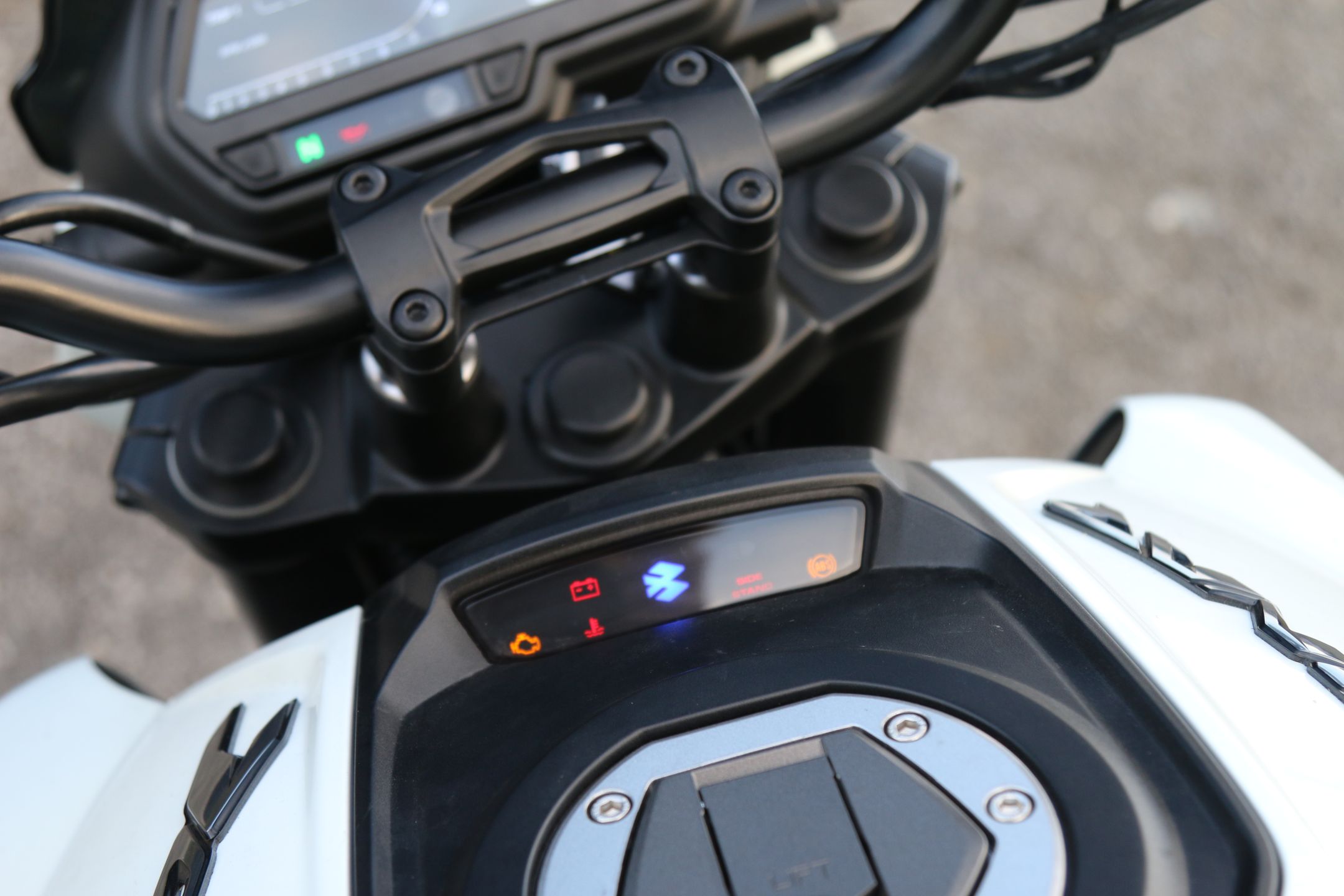 Motocykl Bajaj Dominar 400 