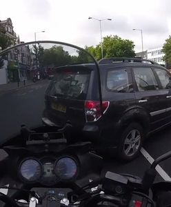 Autor nagrania wyhamował. Jego kolega miał mniej szczęścia