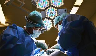 Pionierska operacja w Polsce. Zatrzymali akcję serca pacjentki, żeby uratować jej życie