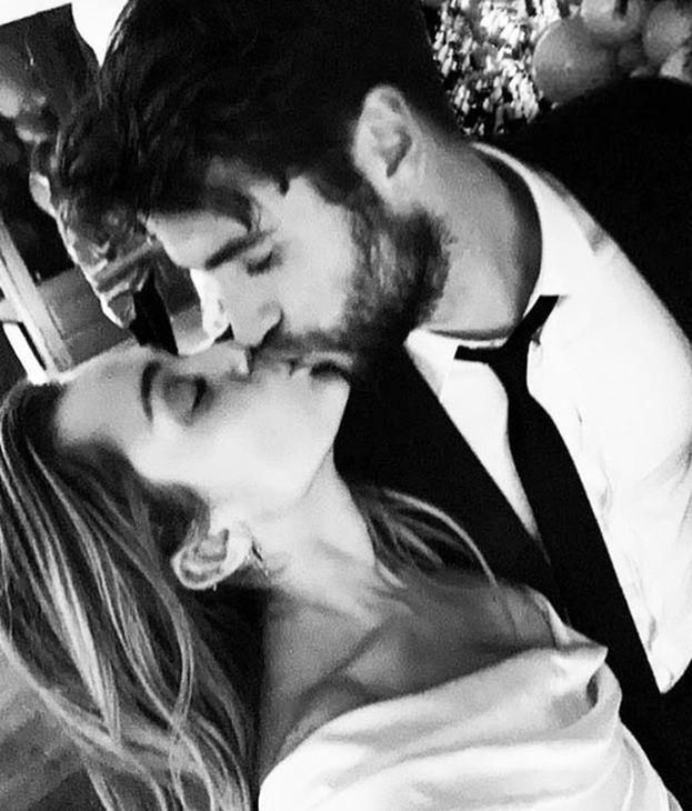 Piękne zdjęcia ze ślubu Miley Cyrus i Liama Hemswortha. To była romantyczna uroczystość