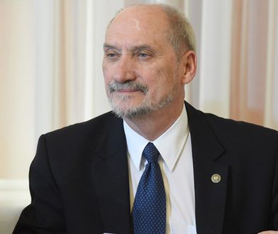 "Liczyłem się z tym, że ktoś mnie zastrzeli". Piątek opowiada, co działo się tuż po publikacji książki o Macierewiczu