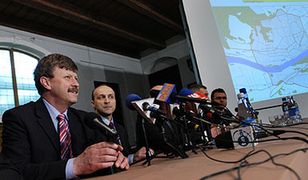 Premier w Toruniu: jadłem drób, witałem się z łabędziami