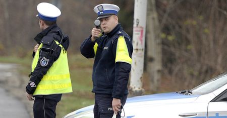 Czym policja mierzy prędkość?