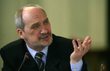 Macierewicz likwidatorem WSI