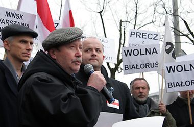 Onyszkiewicz: dwie delegacje PE nie zostały wpuszczone na Białoruś