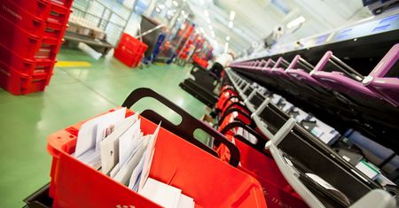 Listonosze dostaną karty sportowe. Poczta Polska podpisała umowę z Benefit Systems