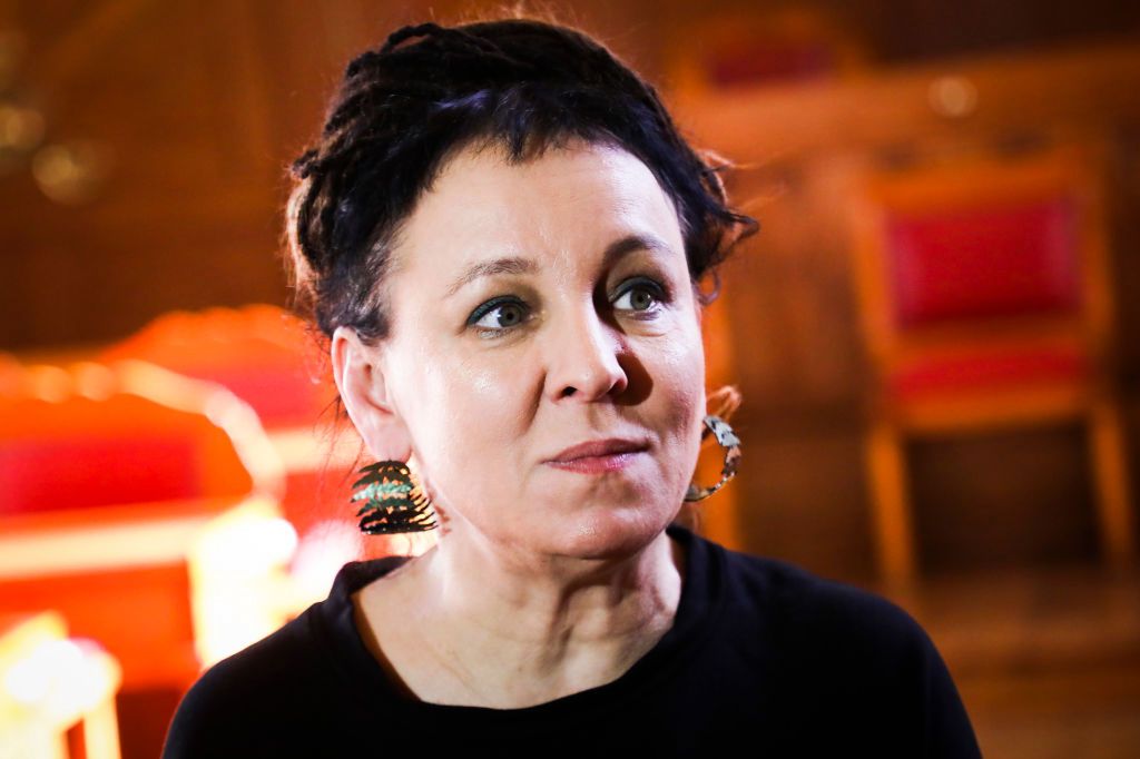 Olga Tokarczuk usiądzie obok króla Szwecji. Peter Handke na końcu stołu