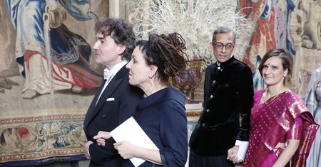 Olga Tokarczuk pokazała męża. Na królewski bal ubrał ich Tomasz Ossoliński